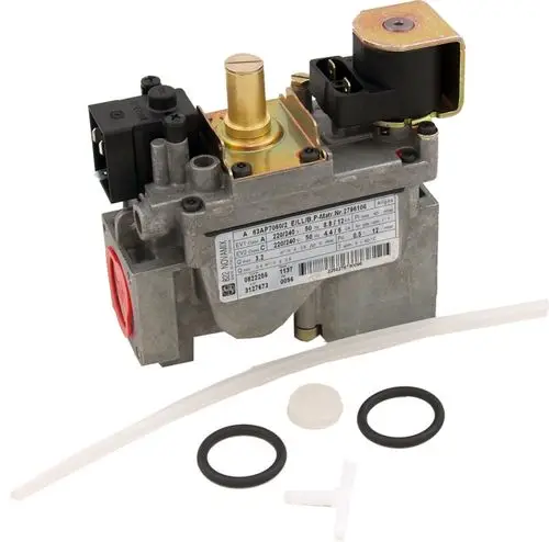 Gaskombiventil von Wolf, ausgestattet mit Anschlussstücken, Dichtungen und einem Elektromagneten. Geeignet für verschiedene Anwendungen in der Heiztechnik.